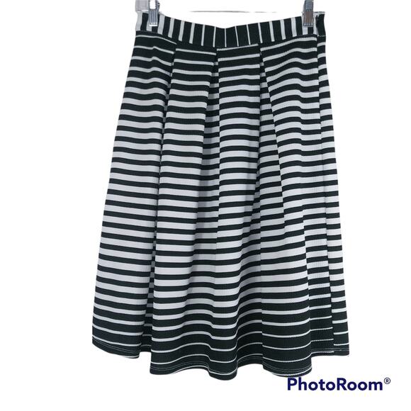 Faith and Joy Black White Stripe Pleated A Line Contemporary Office Skirt S - Picture 1 of 6